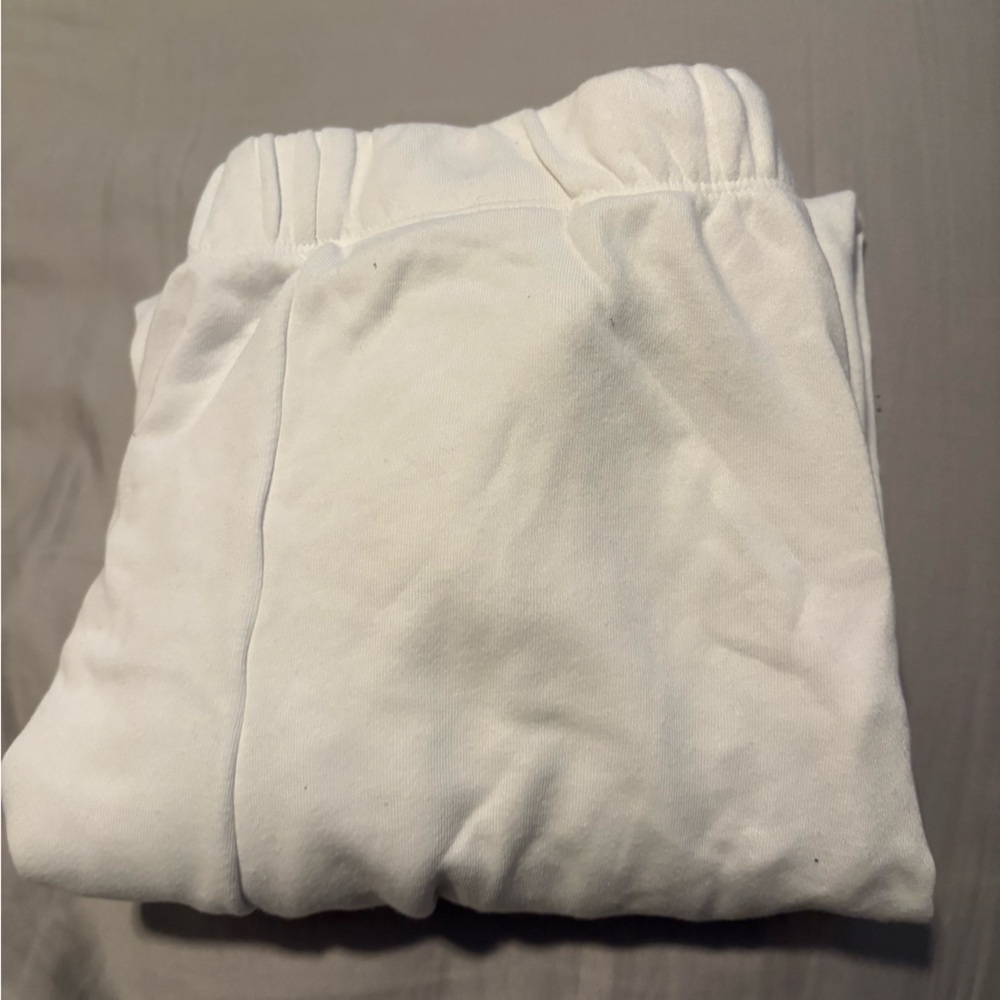 Secret Treasures Soft White sweatPants